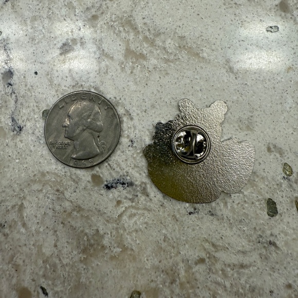 Wake-up before you Make-up Decorative Push pin - Picture 3 of 3